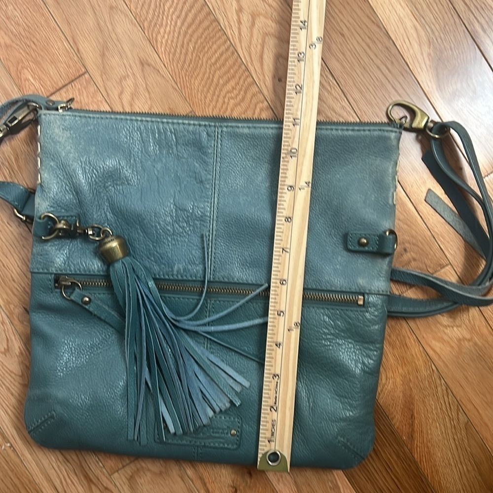 Lucky Brand Teal Leather Foldover Crossbody Hobo Bag Boho Fringe Distressed - Picture 15 of 15